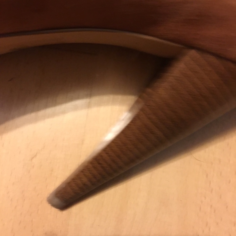 Shoes - Picture 5 of 7